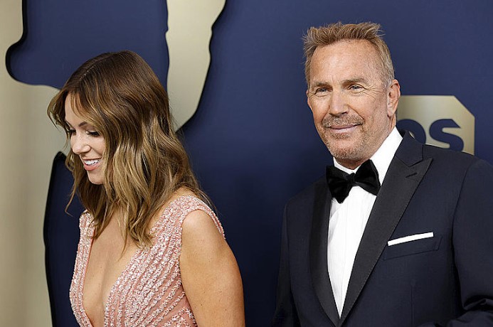 Who is Christine Baumgartner? All About Kevin Costner’s Ex-Wife and Designer 7 Christine Baumgartner