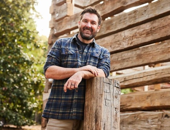 Who is Mark Bowe? All About the TV Personality Mark Bowe 4 Mark Bowe