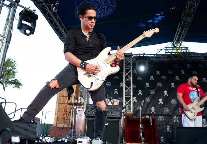 Who Is Chris Pérez? All About the American Guitarist's Journey and Legacy 4 Chris Pérez